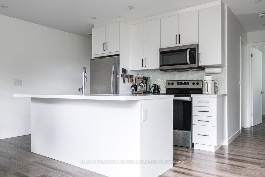 479 Charlton Avenue Unit 204 photo 15