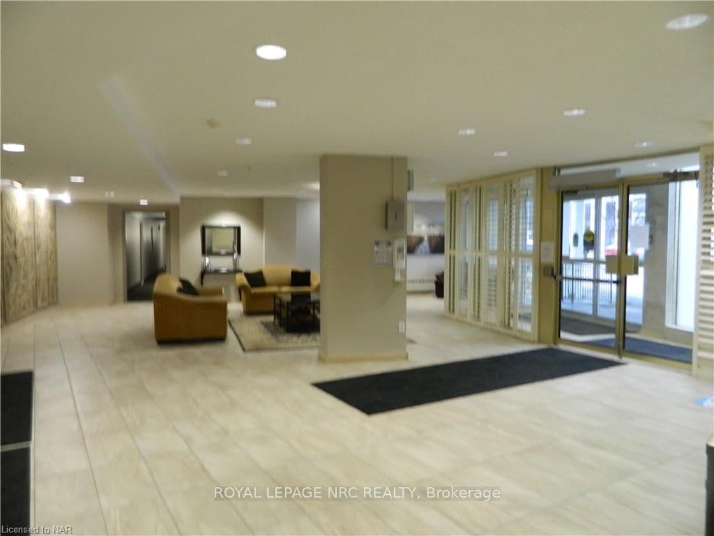 35 TOWERING HTS BLVD Boulevard Unit 905 photo 13