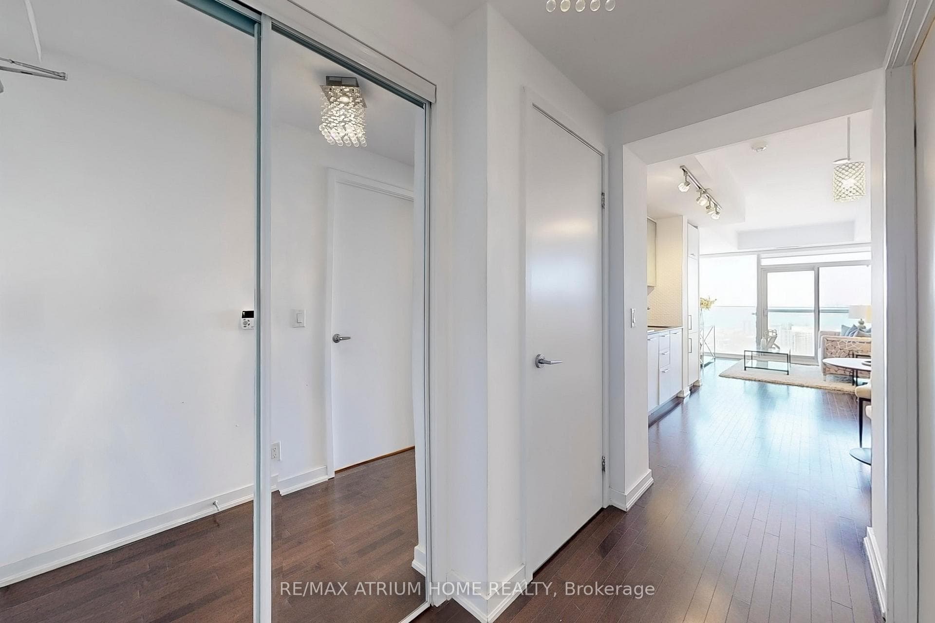 14 York Street Unit 6207 photo 27