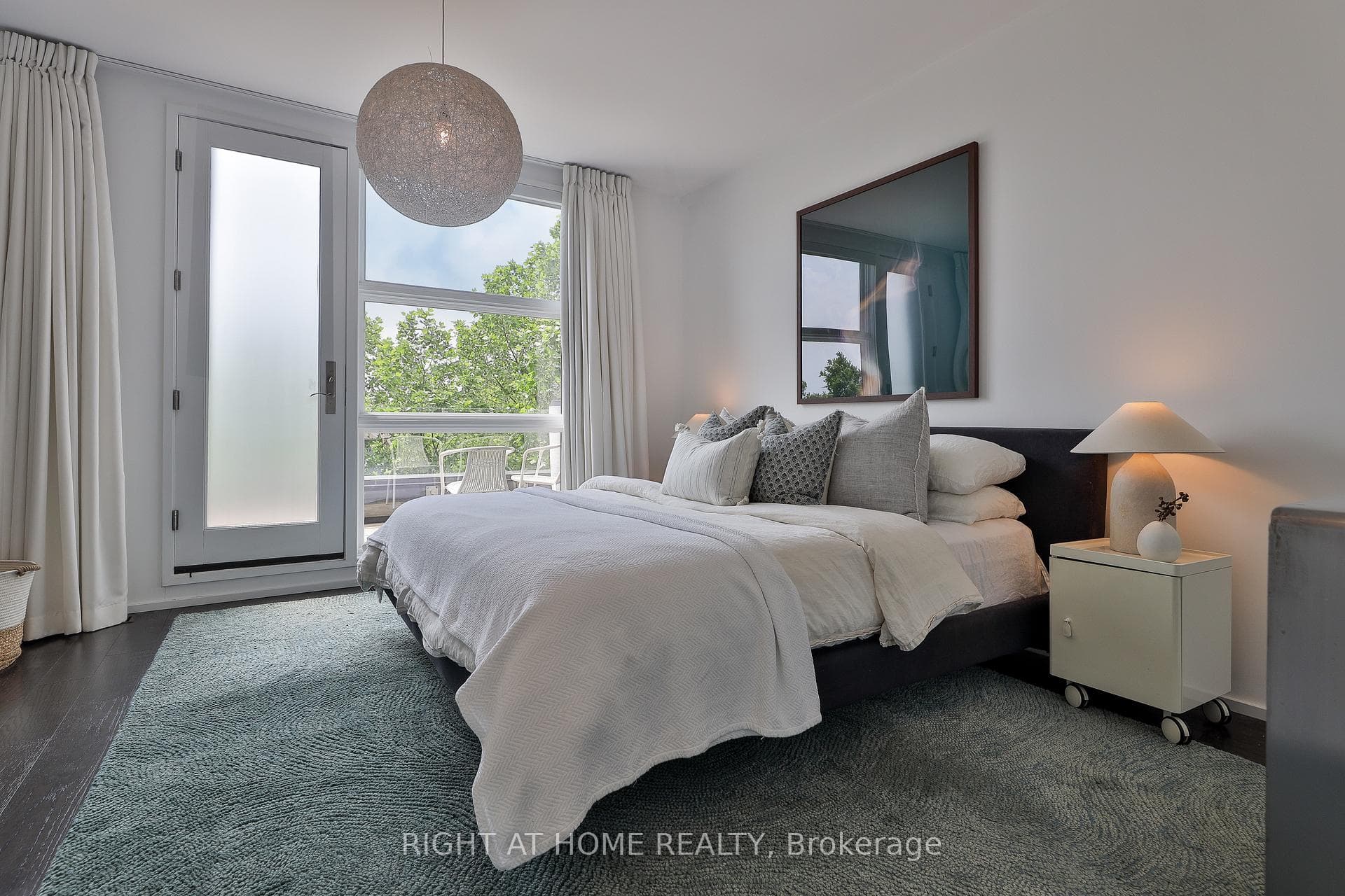 207 Claremont Street photo 14
