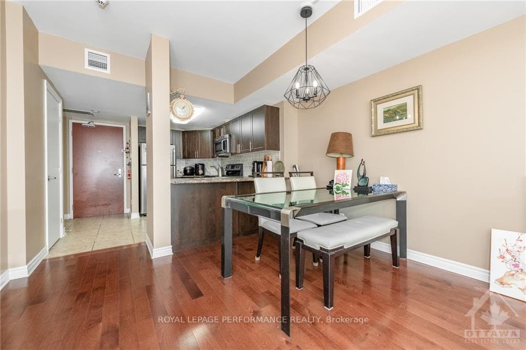 234 RIDEAU Street Unit 910 photo 9