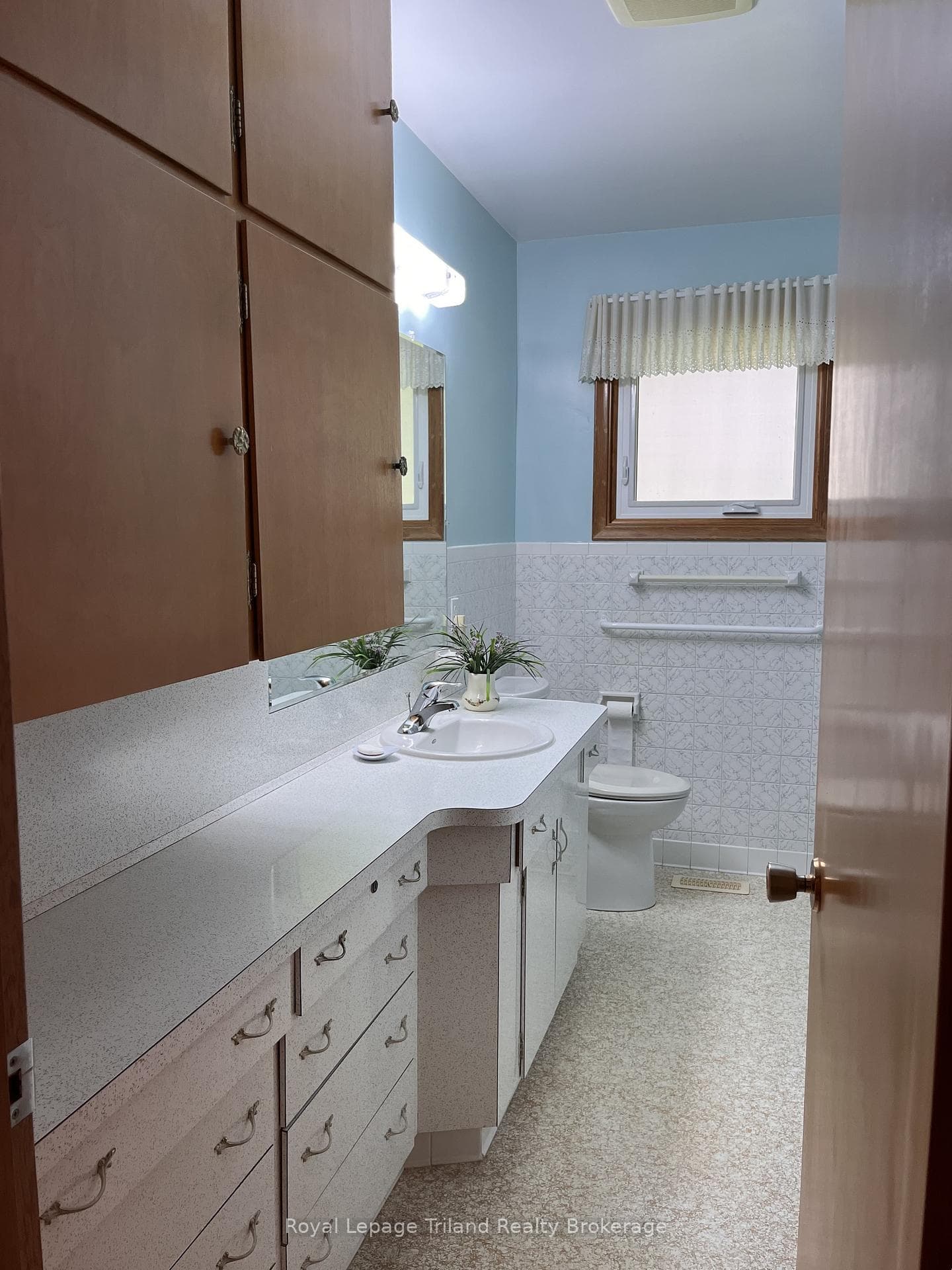 16 Brock Street photo 12