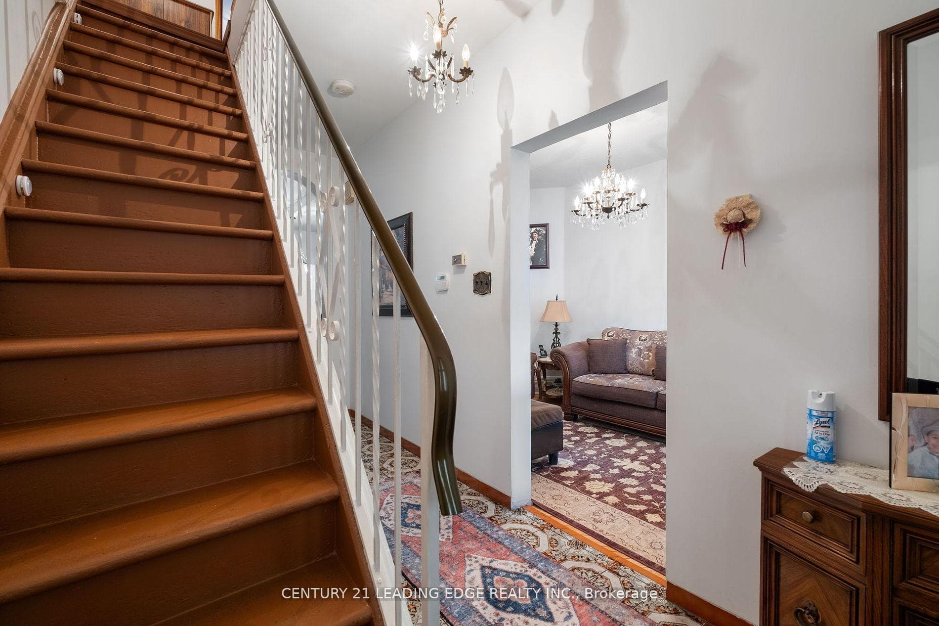 704 Gladstone Avenue photo 4
