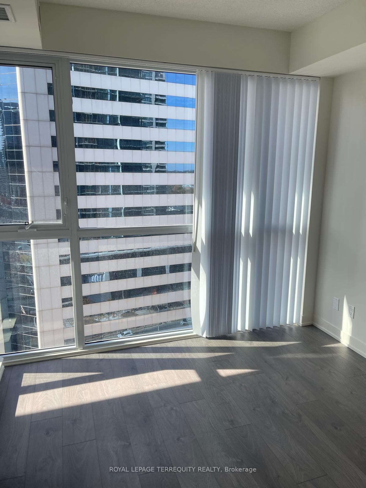 4955 Yonge Street Unit 1510 photo 5