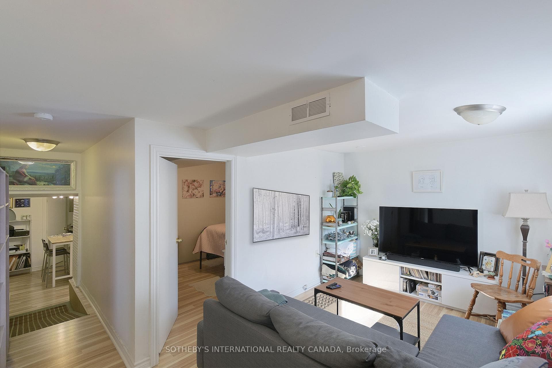 1155 Davenport Road photo 14