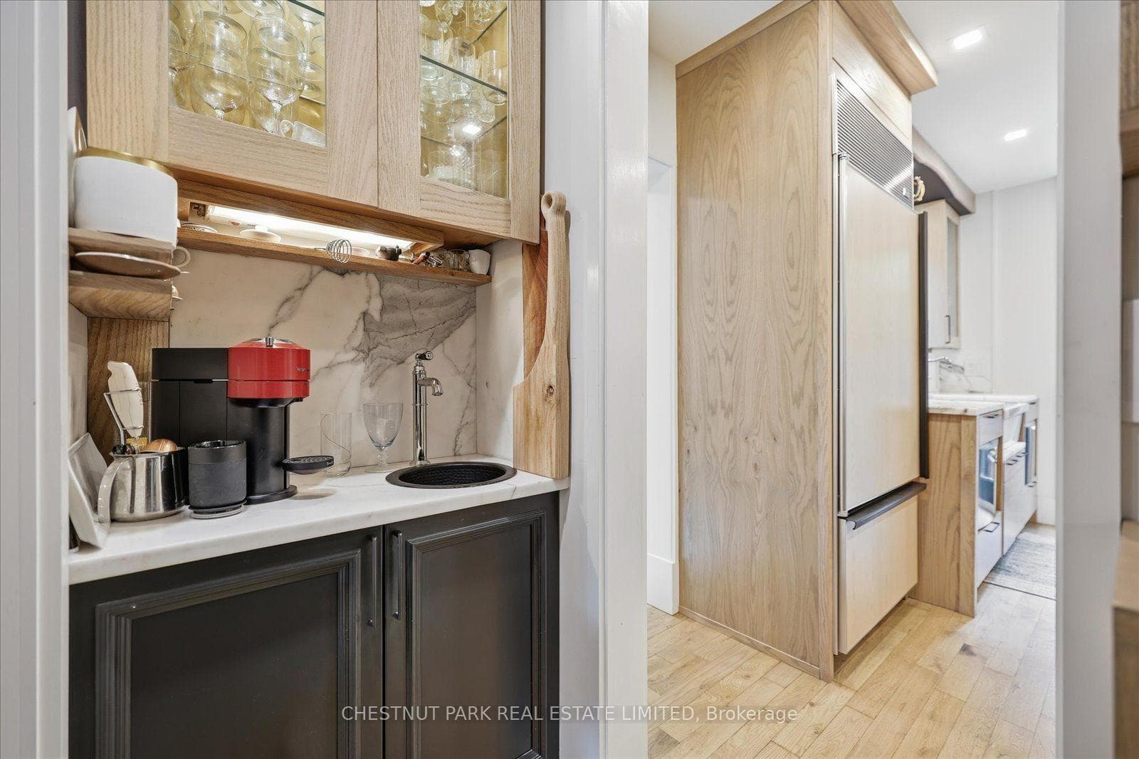 310 Bessborough Drive photo 18