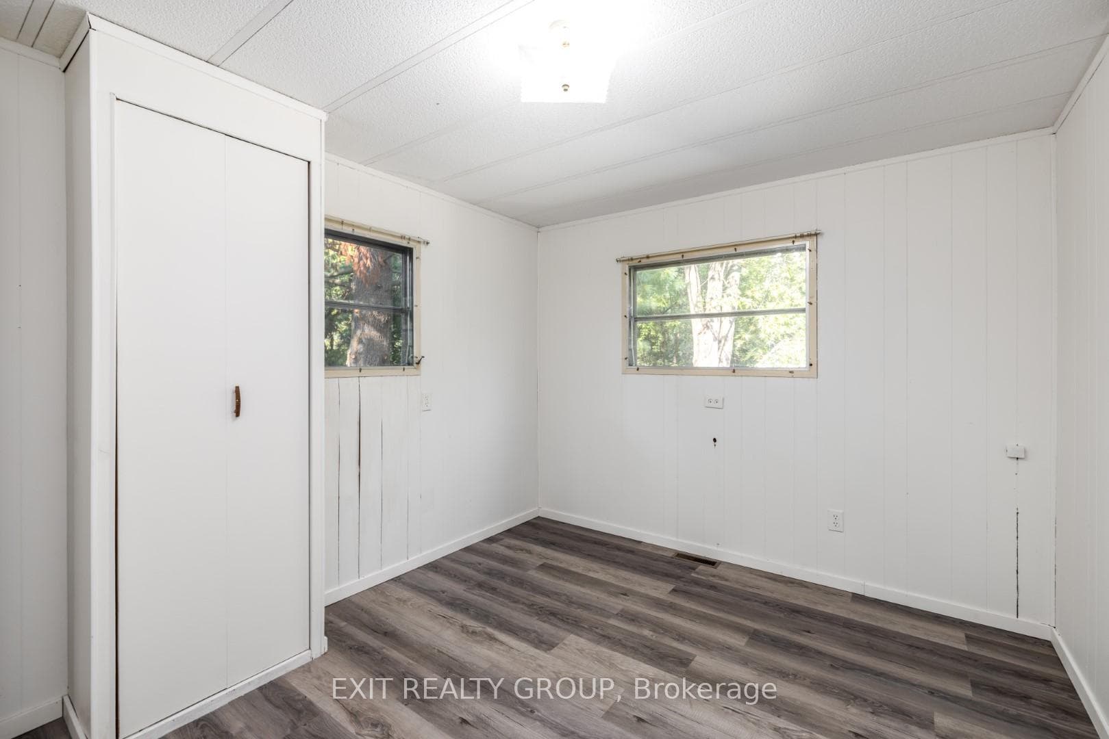 28 Linden Boulevard photo 13