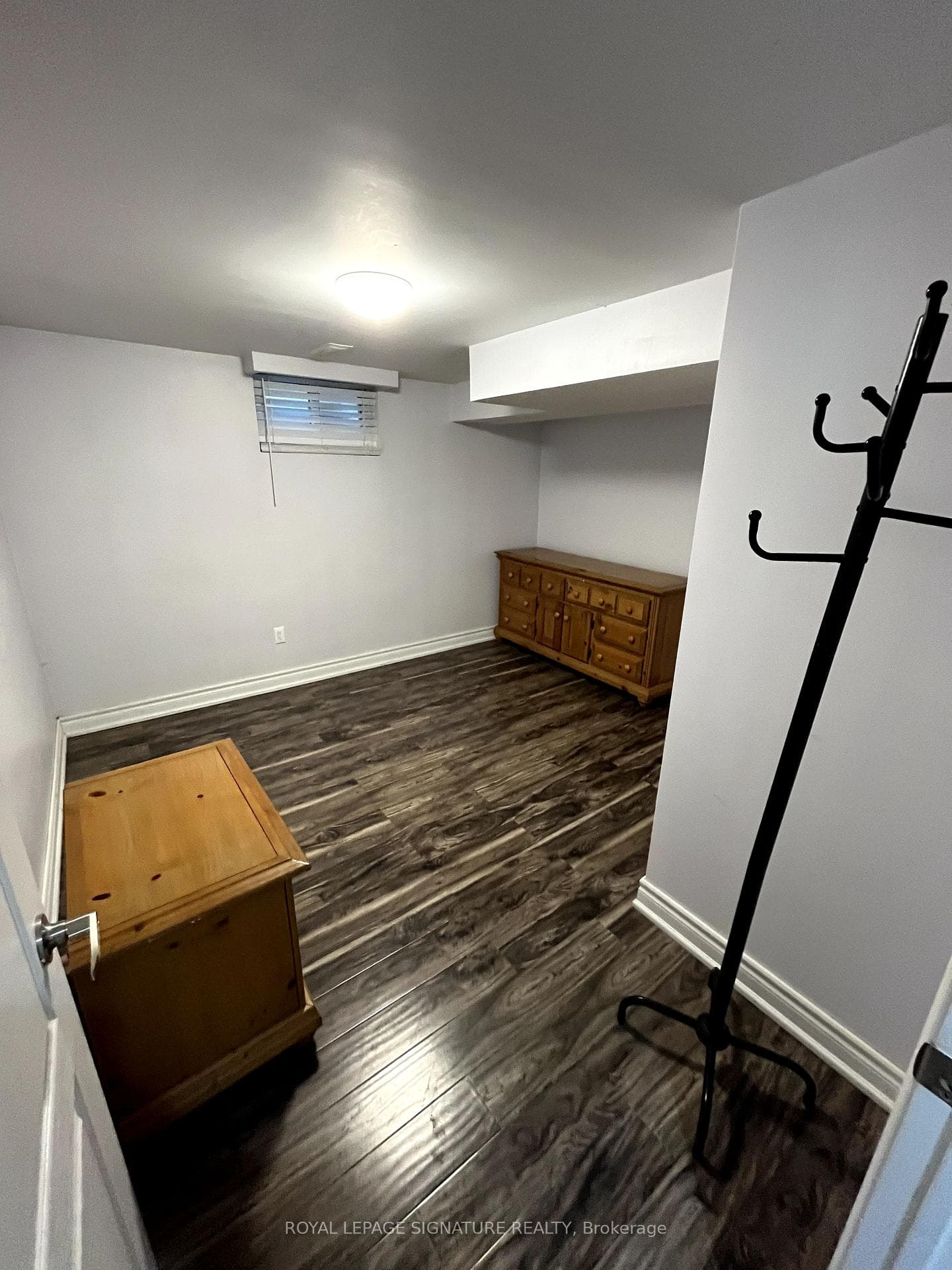 28A Cedar Brae Boulevard Unit Bsmt photo 5