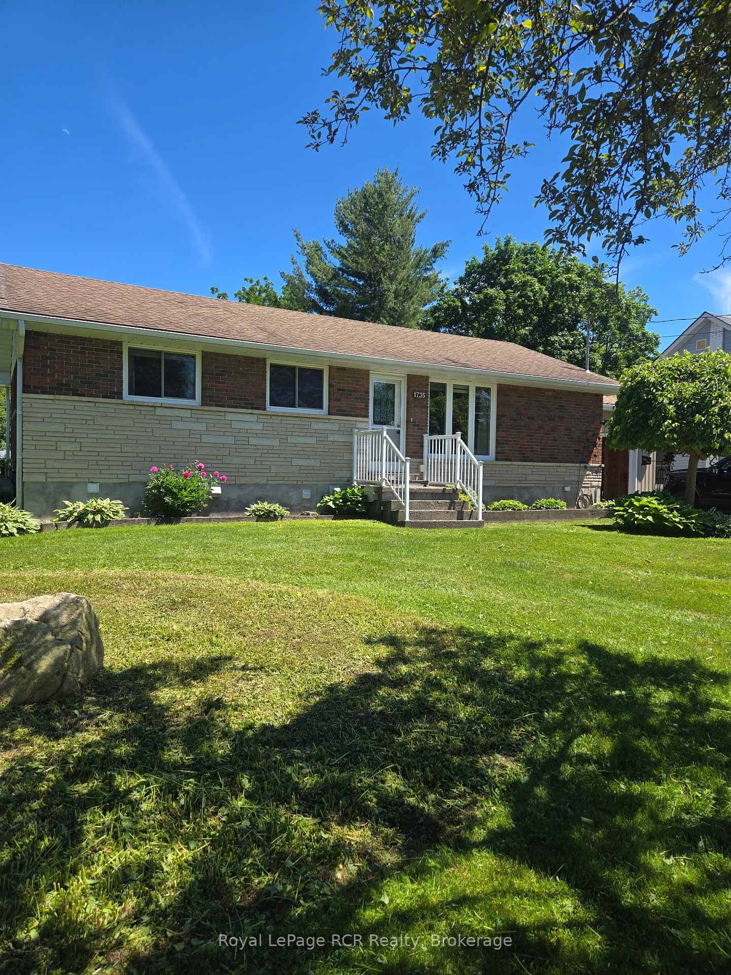 1735 6th Avenue photo 1