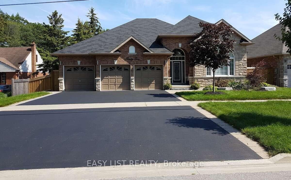 92 Walker Road photo 1