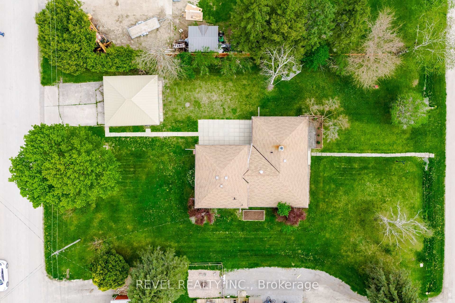 169 Victoria Drive photo 6