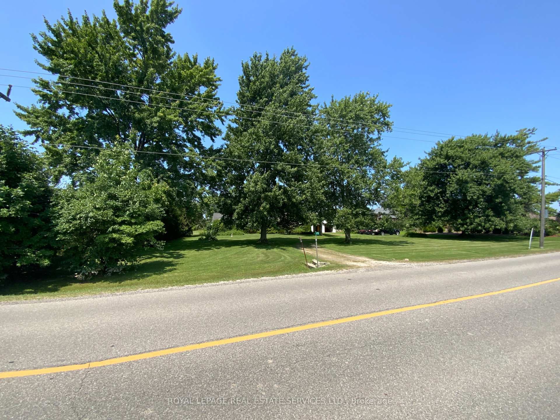 479 Burnhamthorpe Road photo 3