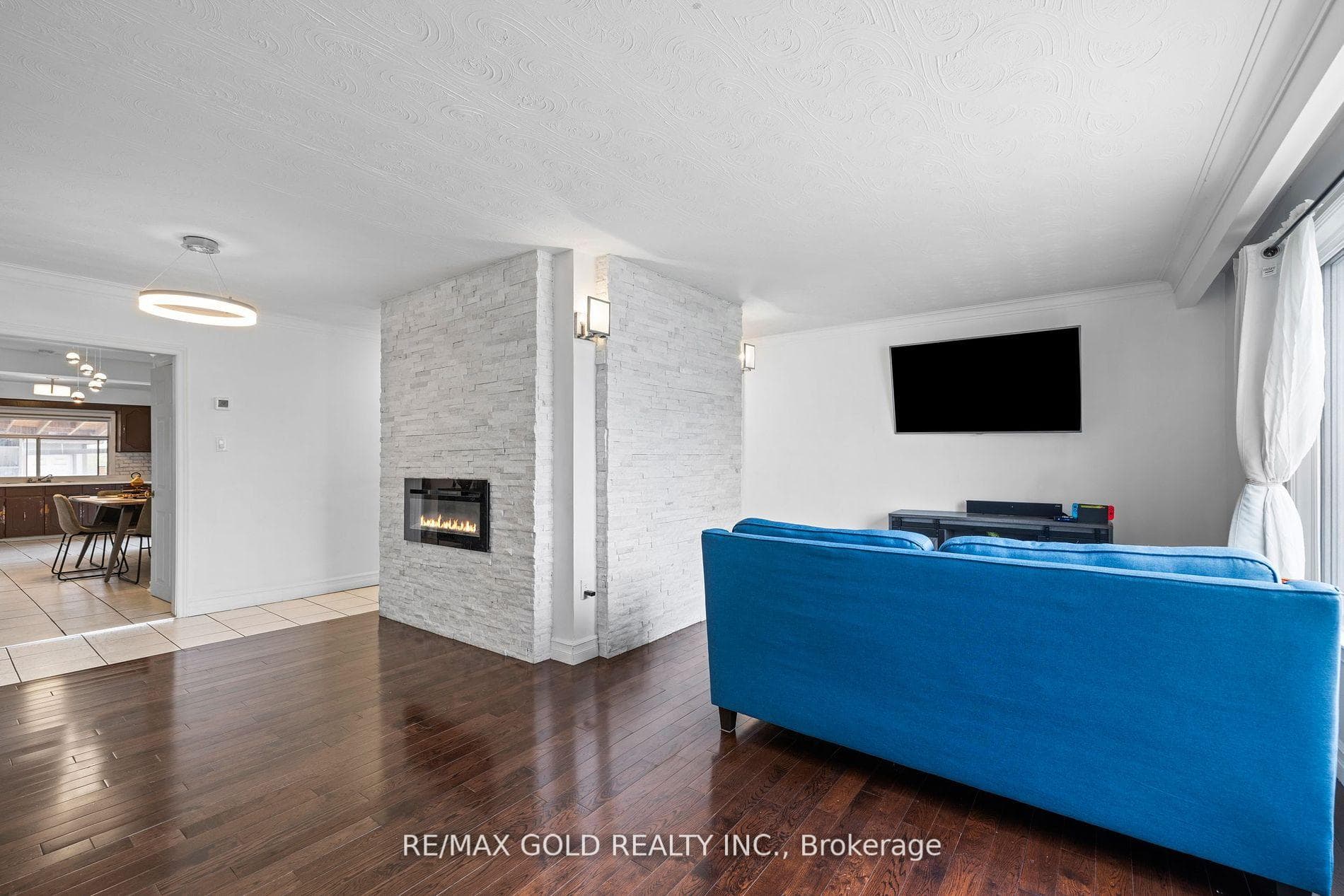 35 Giltspur Drive photo 9
