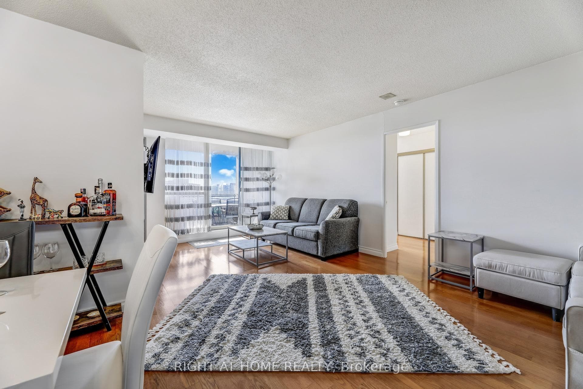 32 Clarissa Drive Unit 1222 photo 7