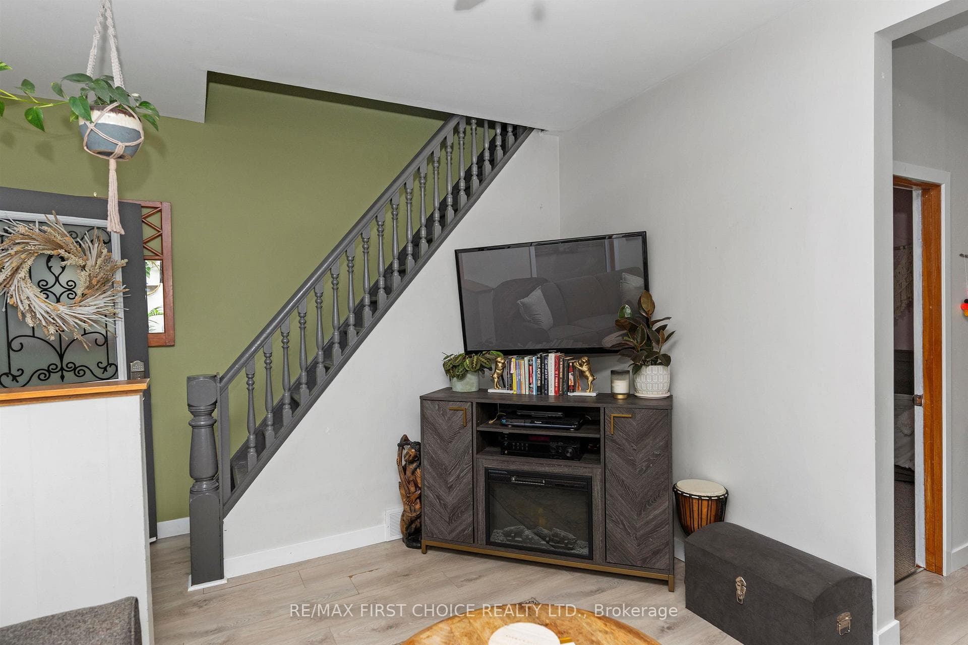 222 Wolseley Street photo 10