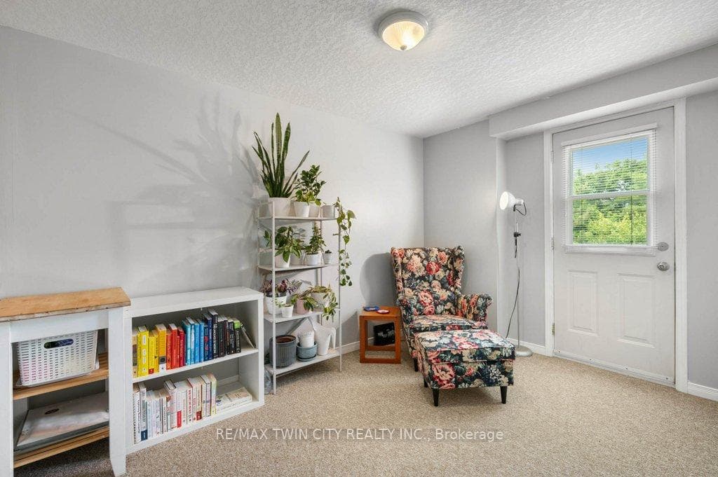 142 YORK Street Unit 10 photo 12