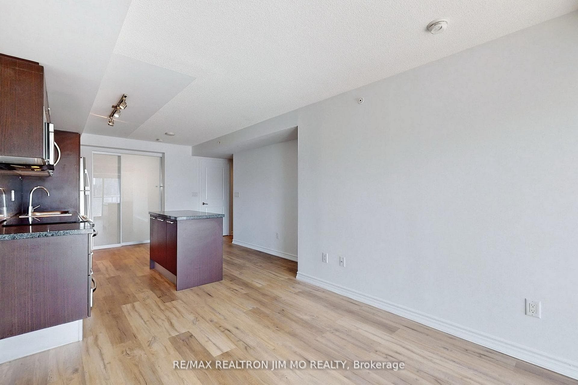 386 Yonge Street Unit 2508 photo 6