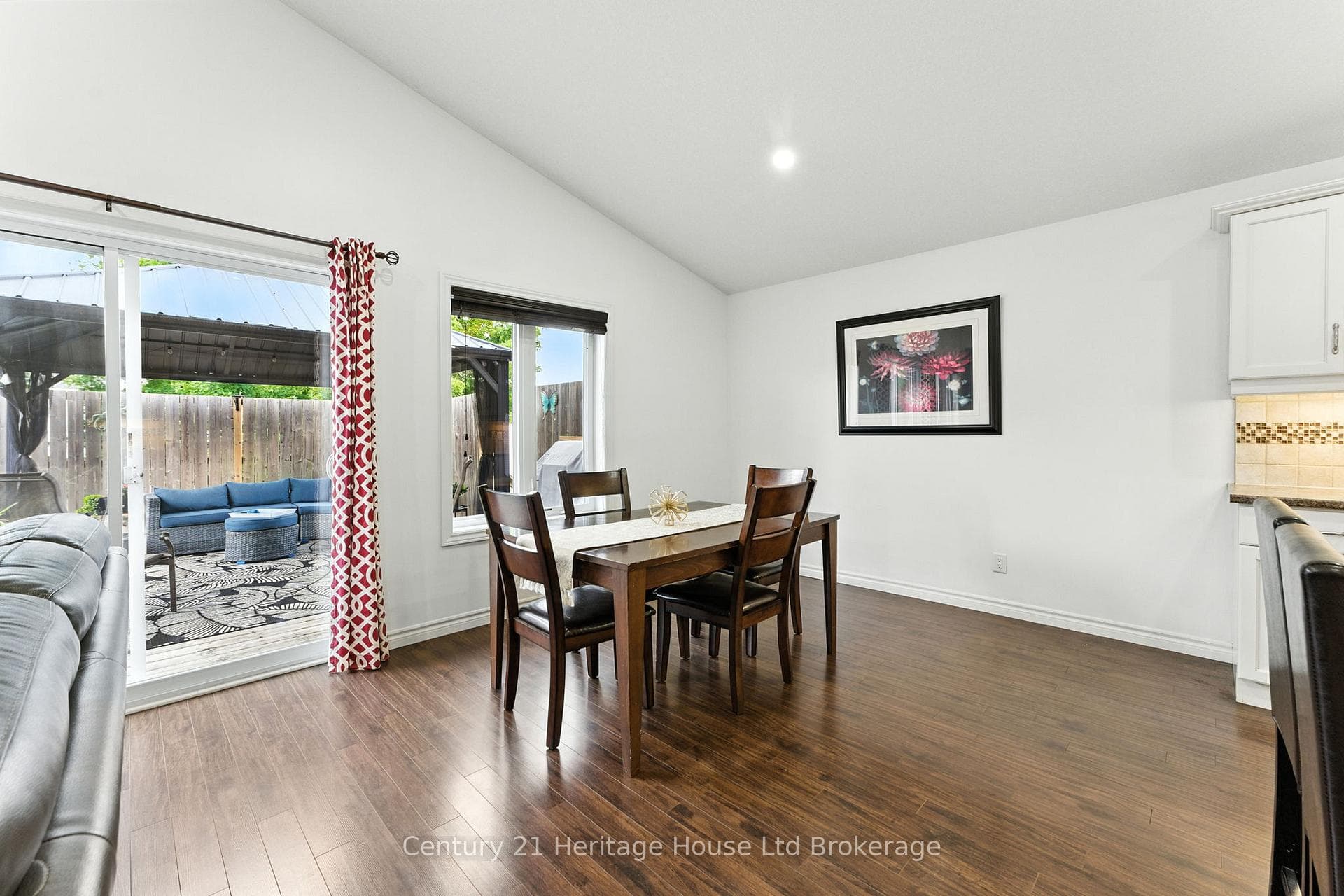 107 Applewood Street photo 15