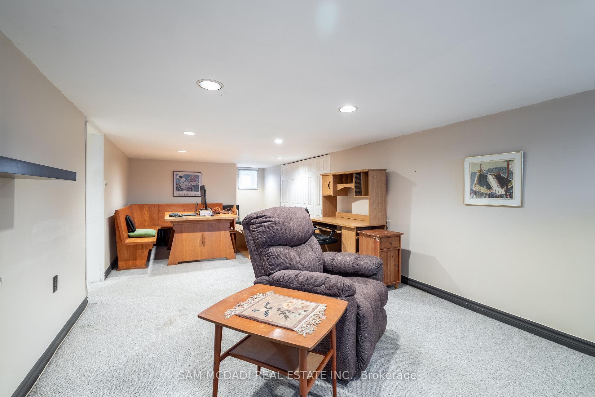 11 Brant Avenue photo 30