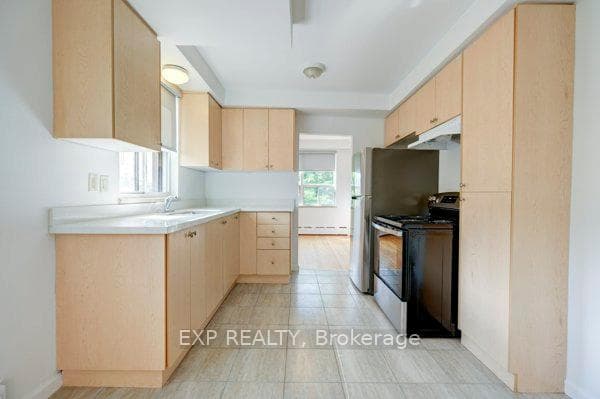 42 Meadowbrook Rd Road Unit Apt. 5 photo 2