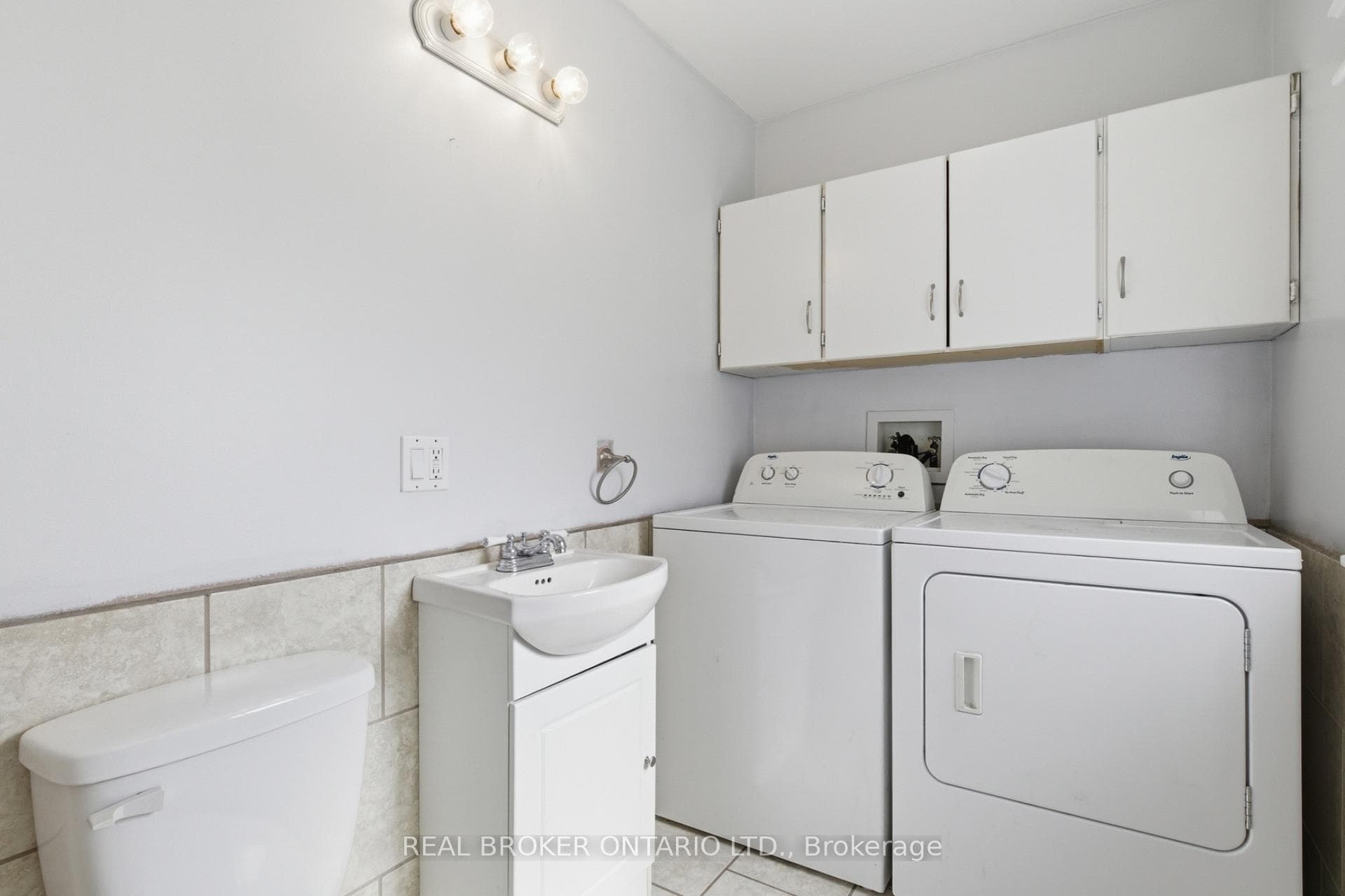 368 Wellington Avenue photo 19