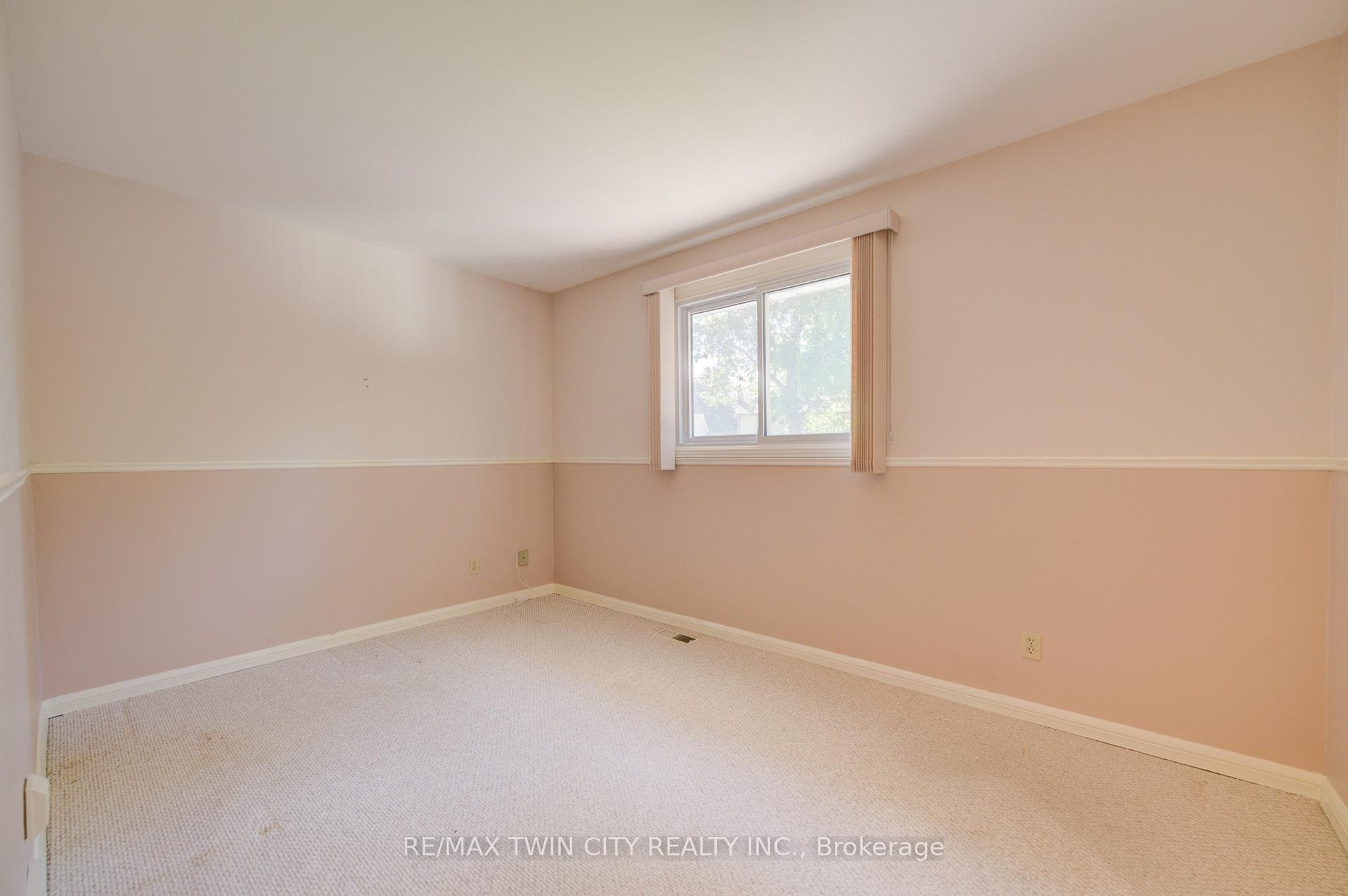 54 Stonegate Drive photo 28