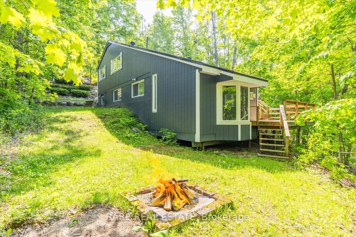 32 Oneida Avenue photo 18
