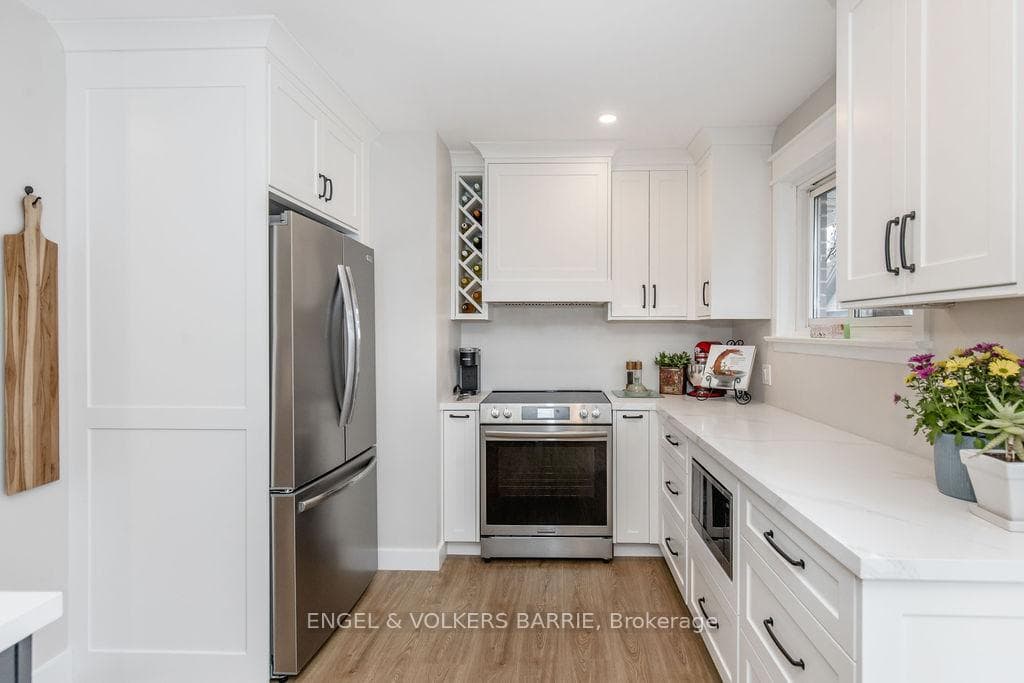 68 Ottaway Avenue photo 9