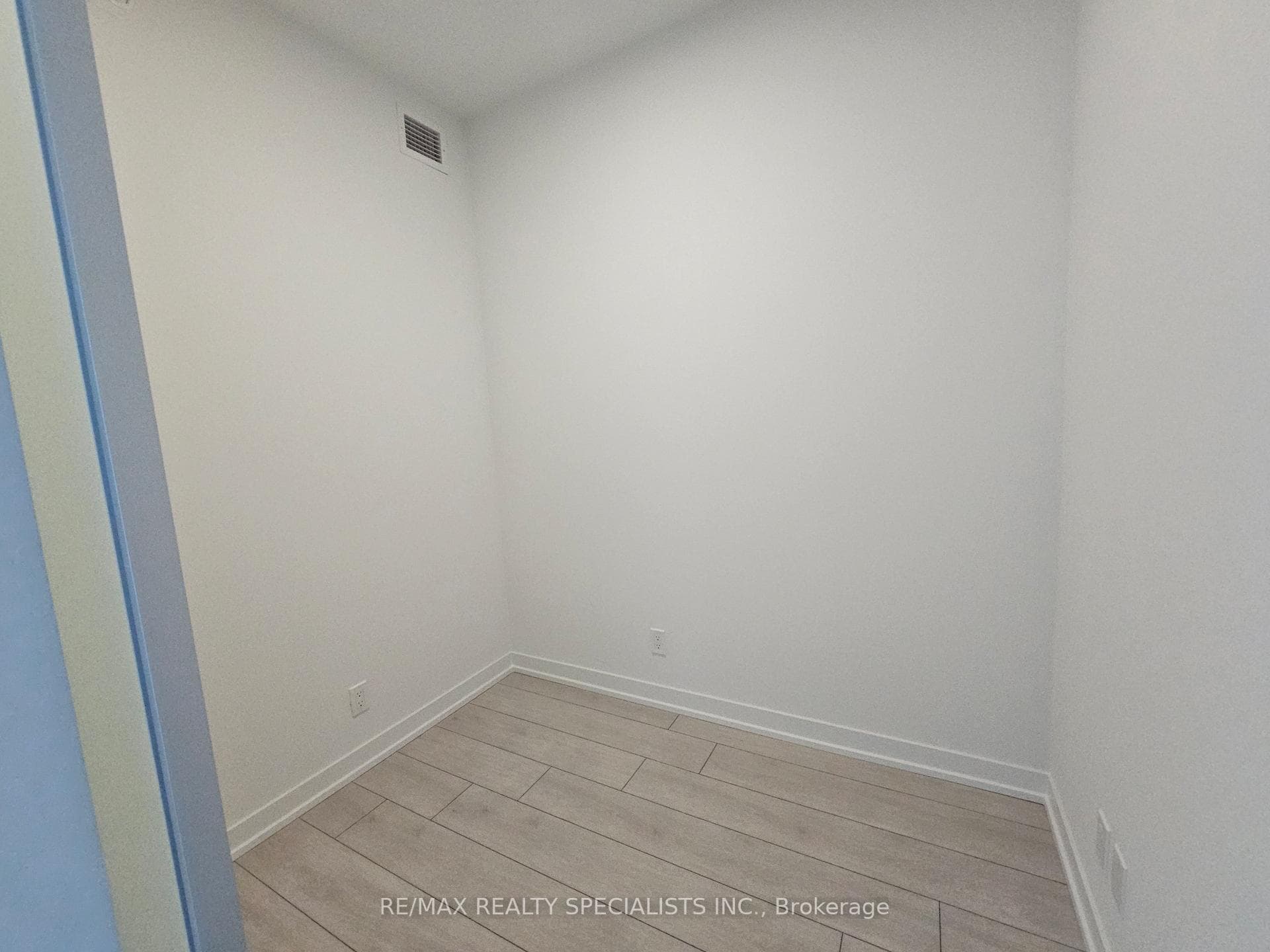 39 Mary Street Unit 2103 photo 13
