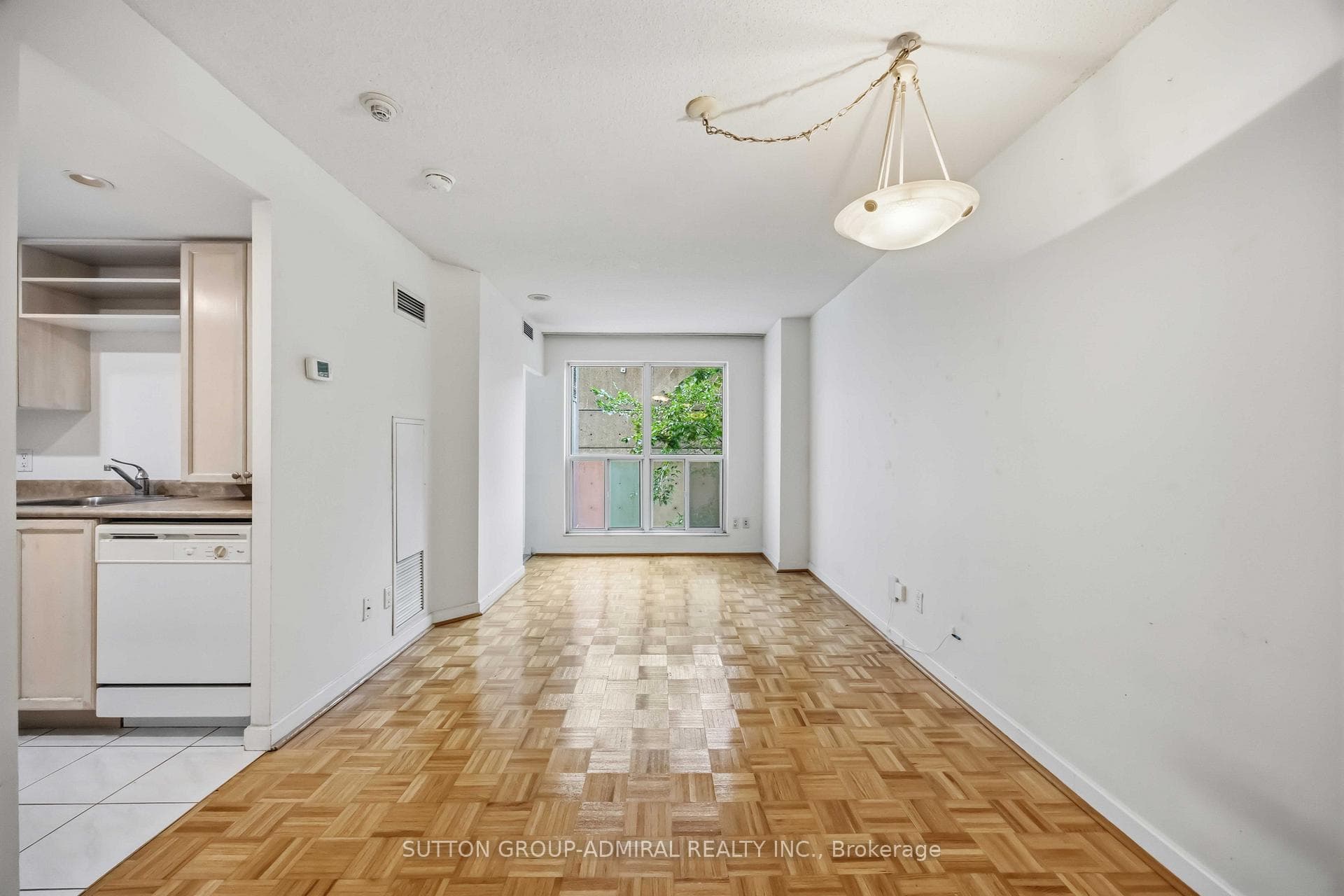 8 Park Road Unit 1713 photo 4