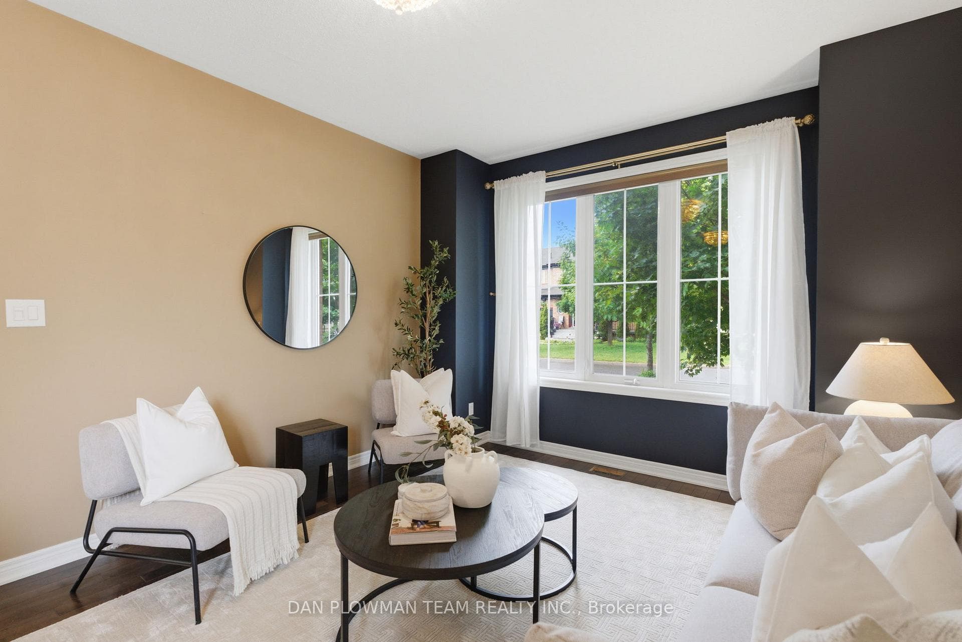 2243 Pilgrim Square photo 9