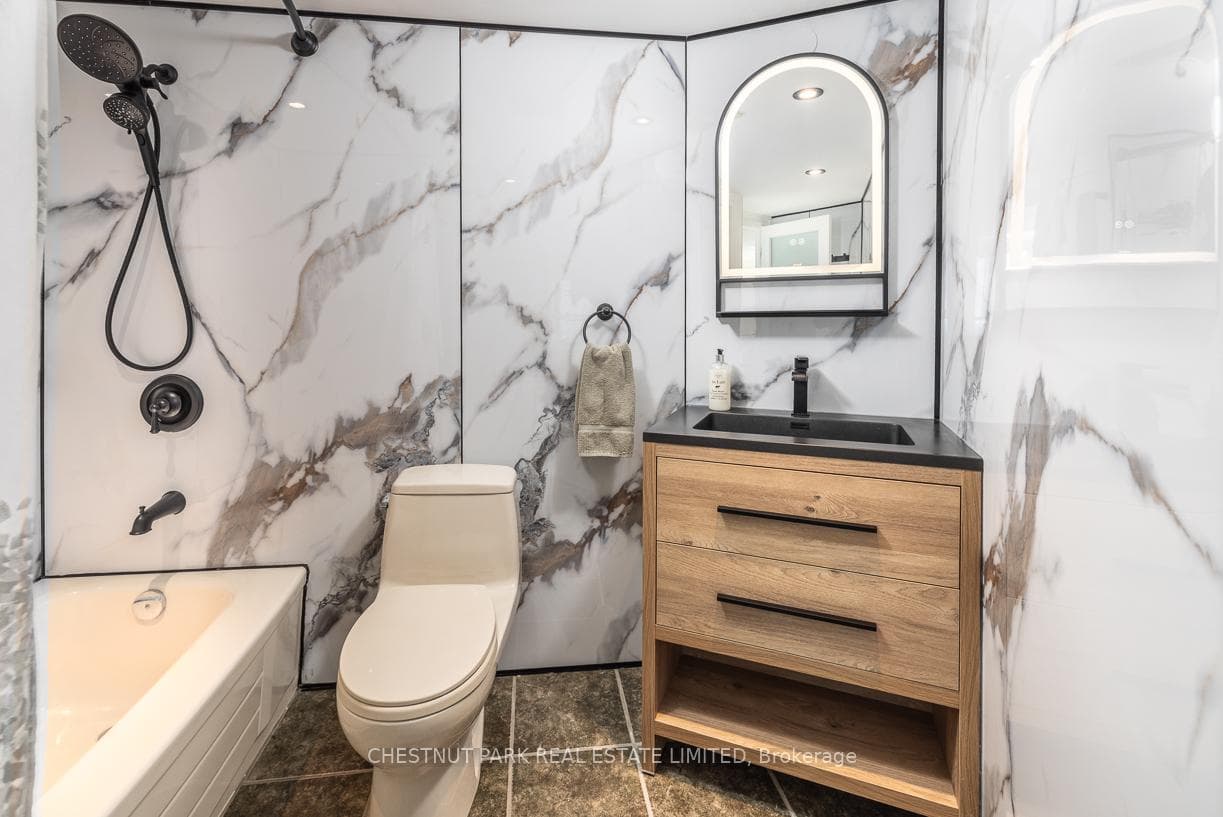 270 Queens Quay Unit 3101 photo 27