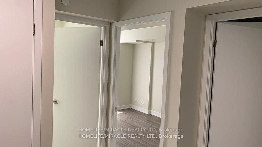 38 Monte kwinter Court Unit 811 photo 6