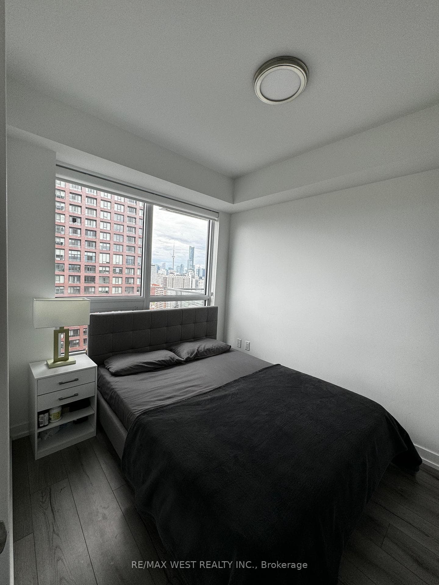 395 Bloor Street Unit 2411 photo 5