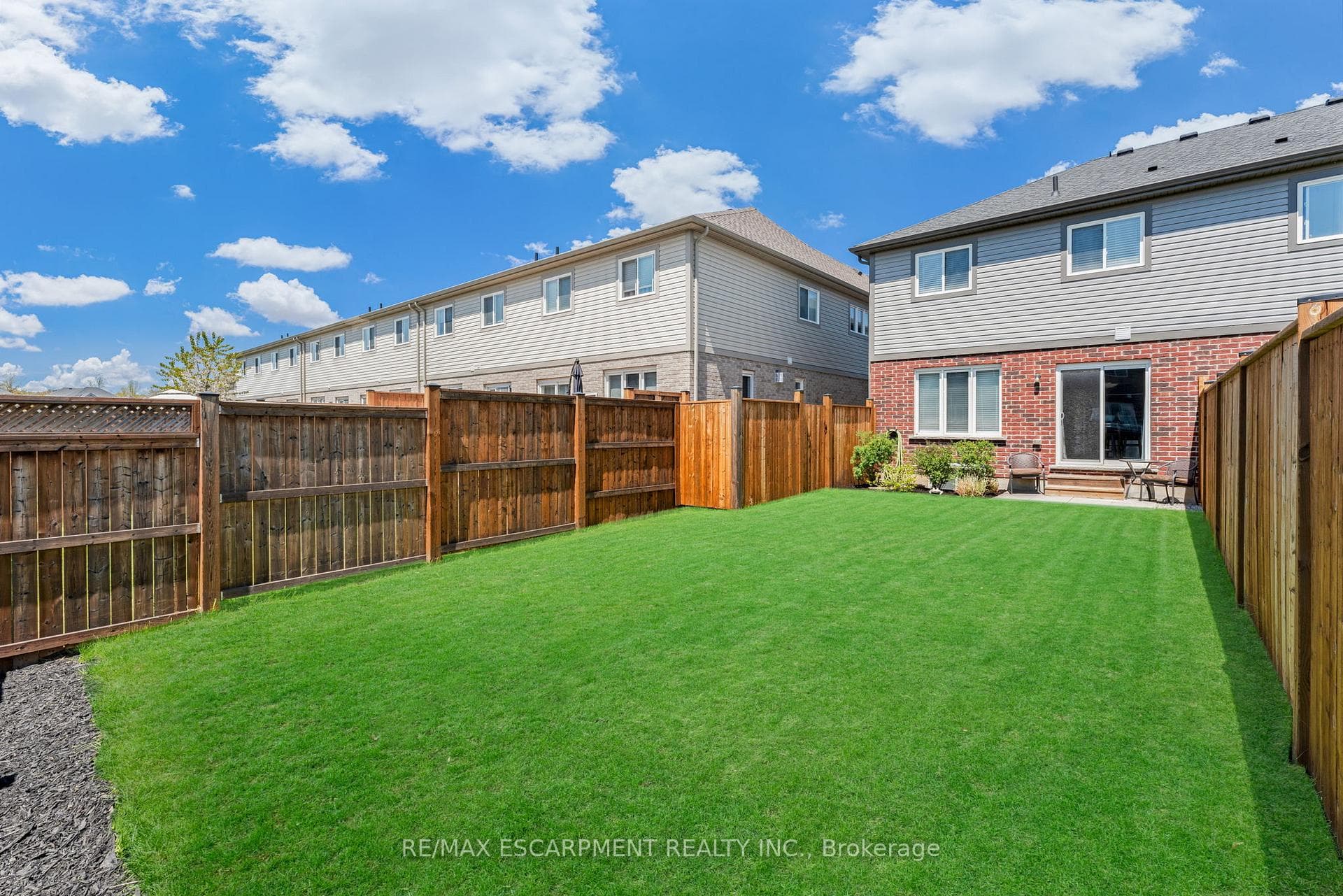 111 Heron Street photo 4