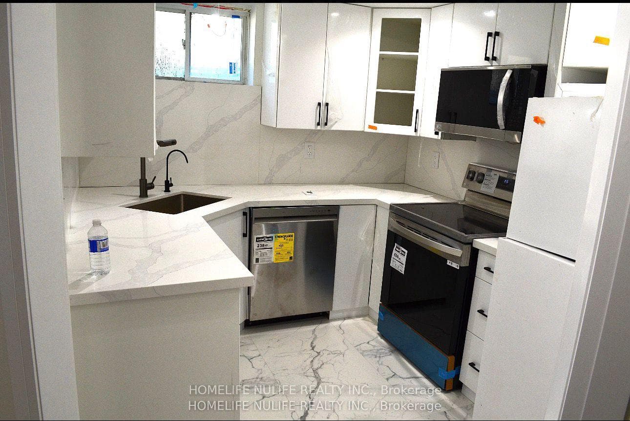 188 Parkside Drive Unit Basement photo 9