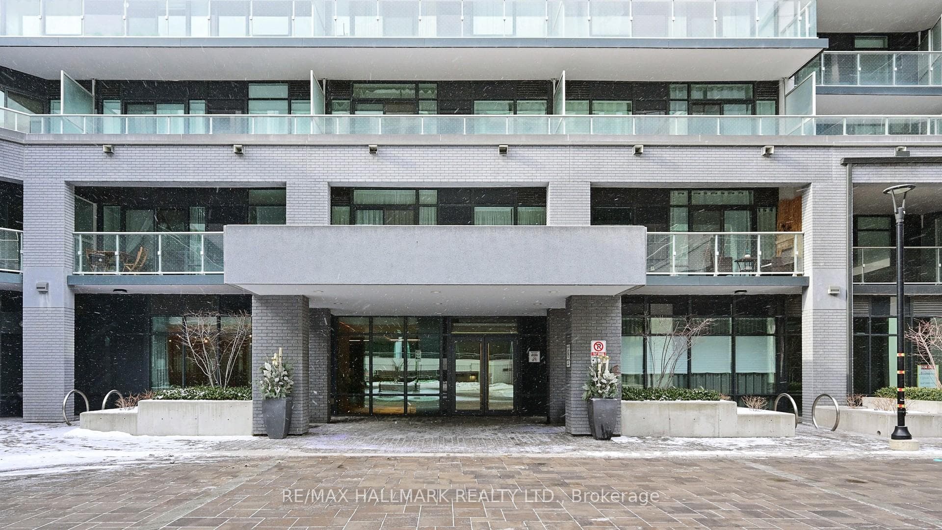 621 Sheppard Avenue Unit 211 photo 5