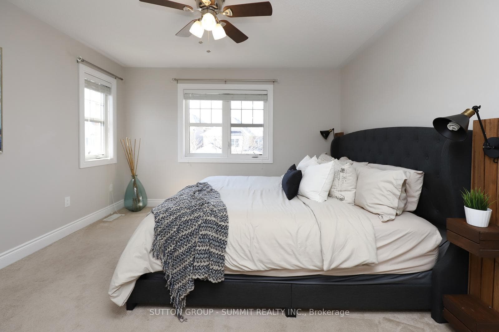 378 Blinco Terrace photo 25