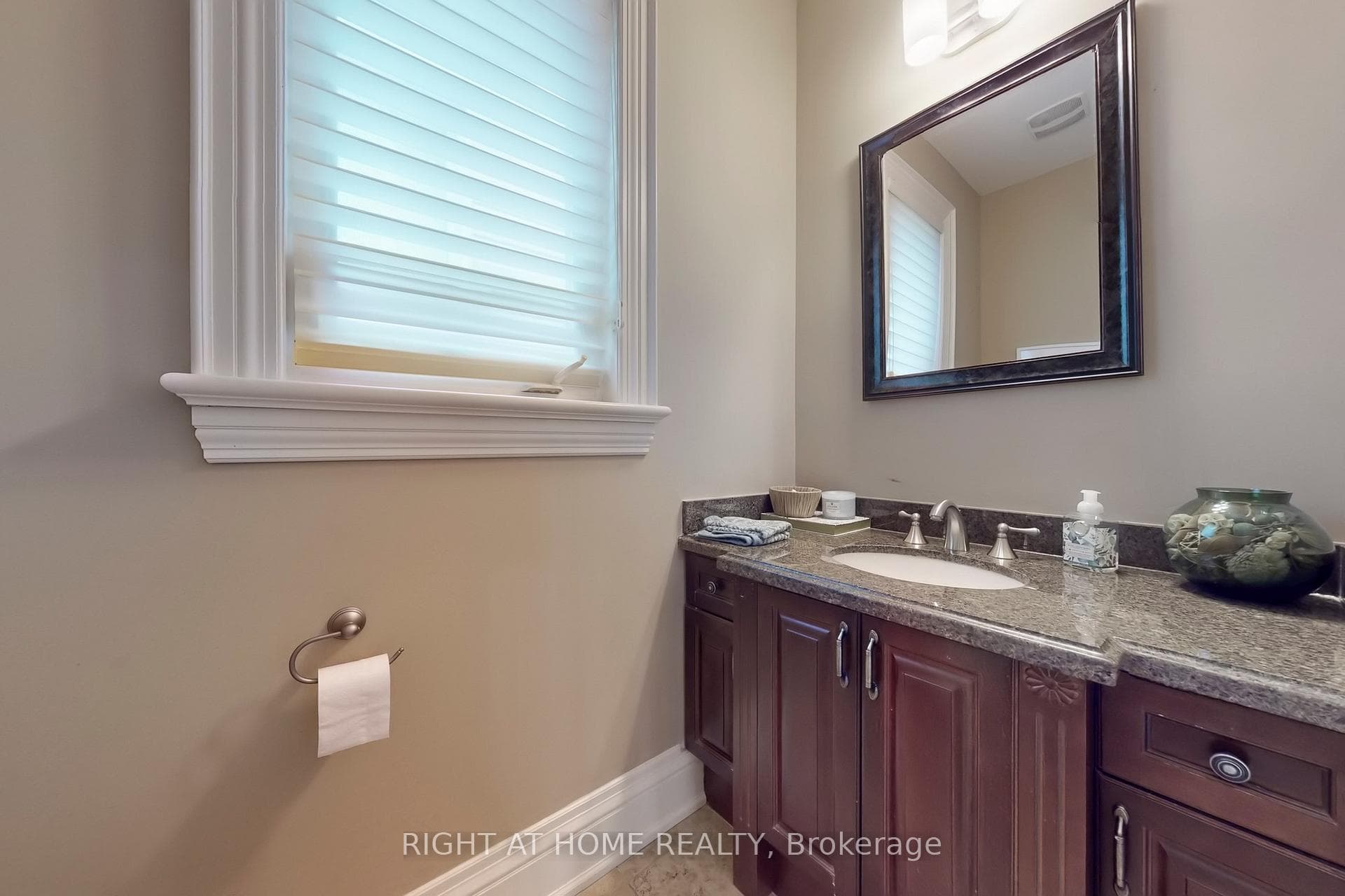 133 Norton Avenue photo 18