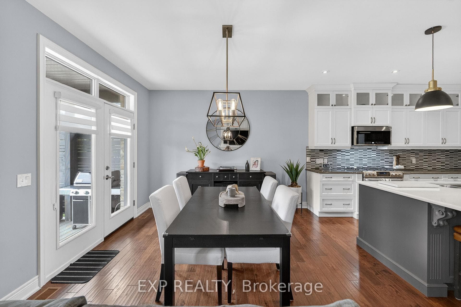 8736 Angie Drive photo 15