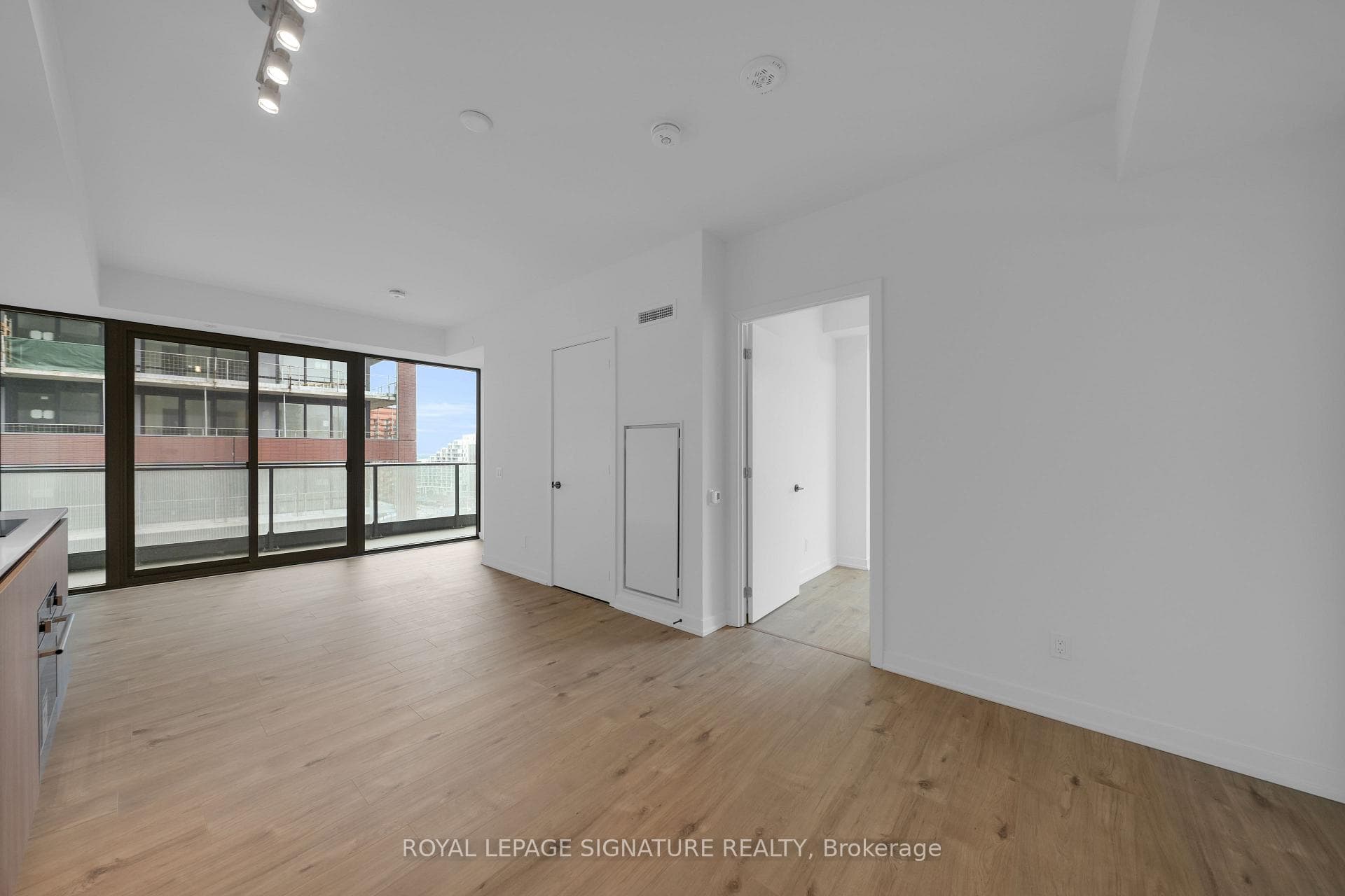 35 Parliament Street Unit 1104 photo 5