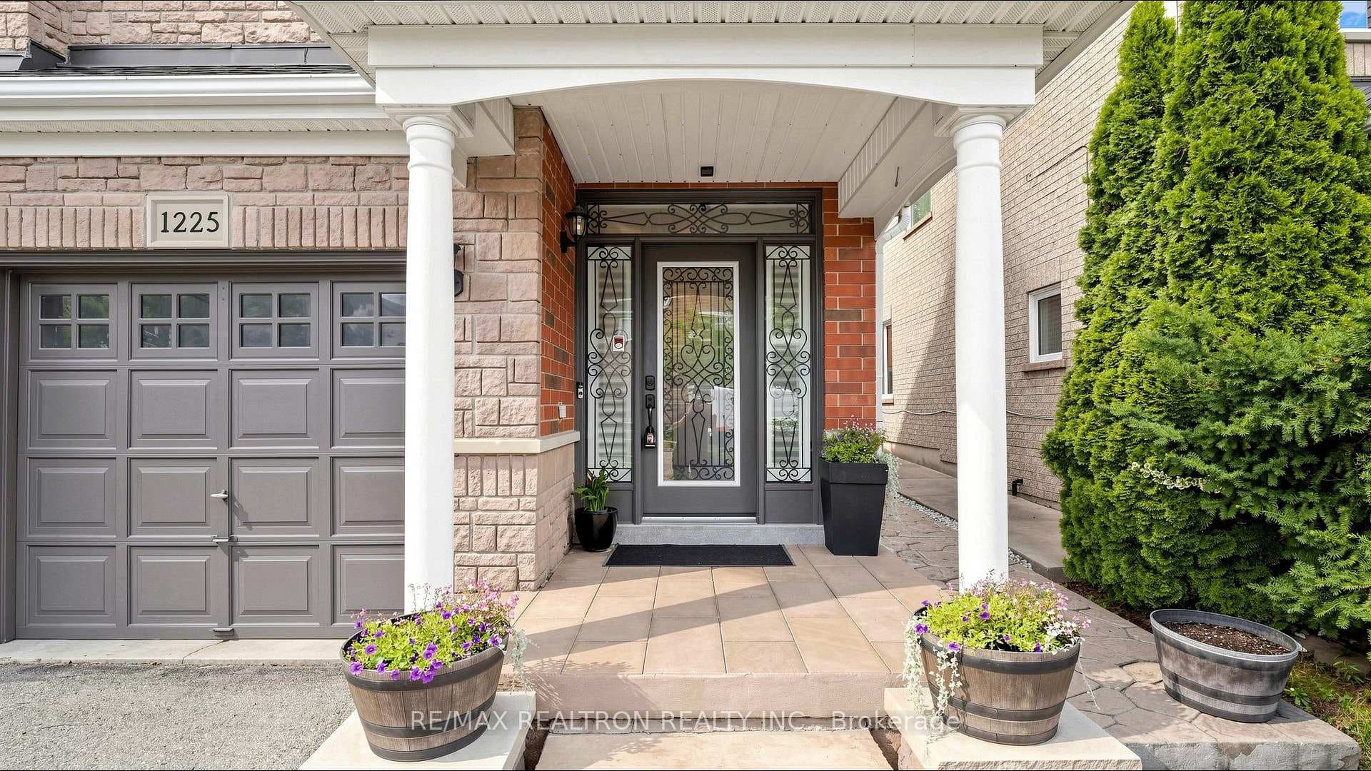 1225 Houston Drive photo 2