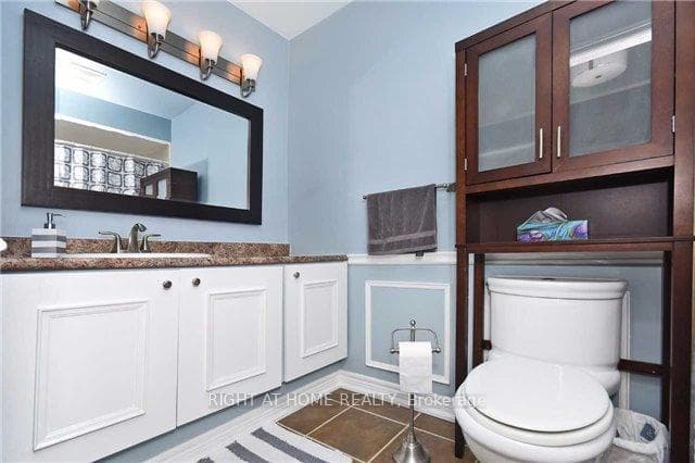 1039 Cedarglen Gate Unit 8 photo 11