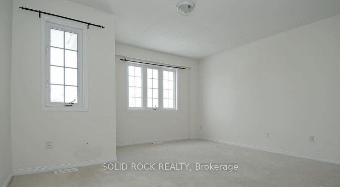 314 GOTHAM Place photo 14