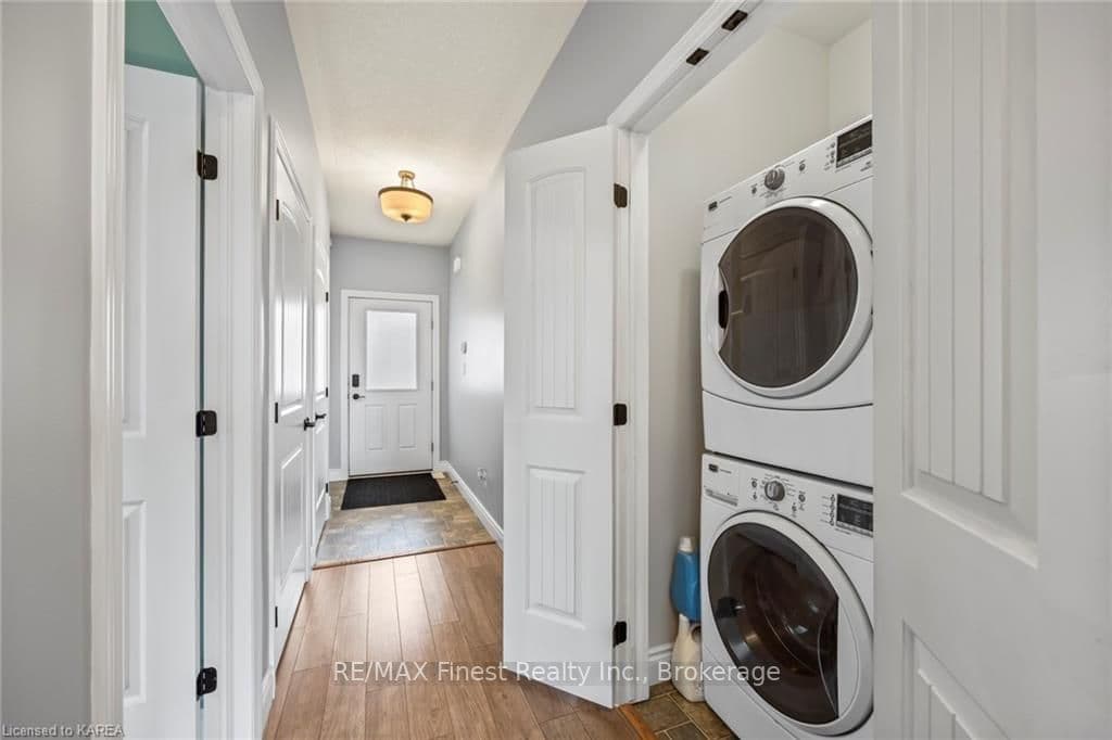 214 MACDOUGALL Drive photo 20