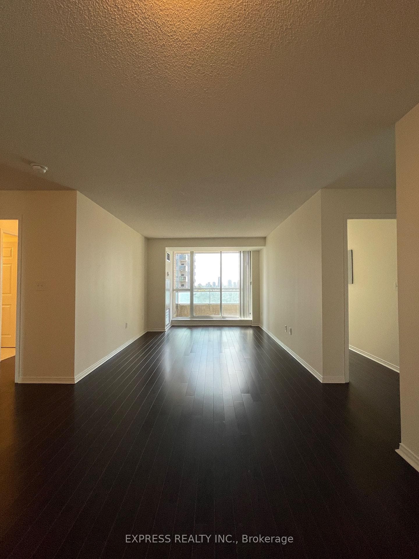 29 Pemberton Avenue Unit 910 photo 5