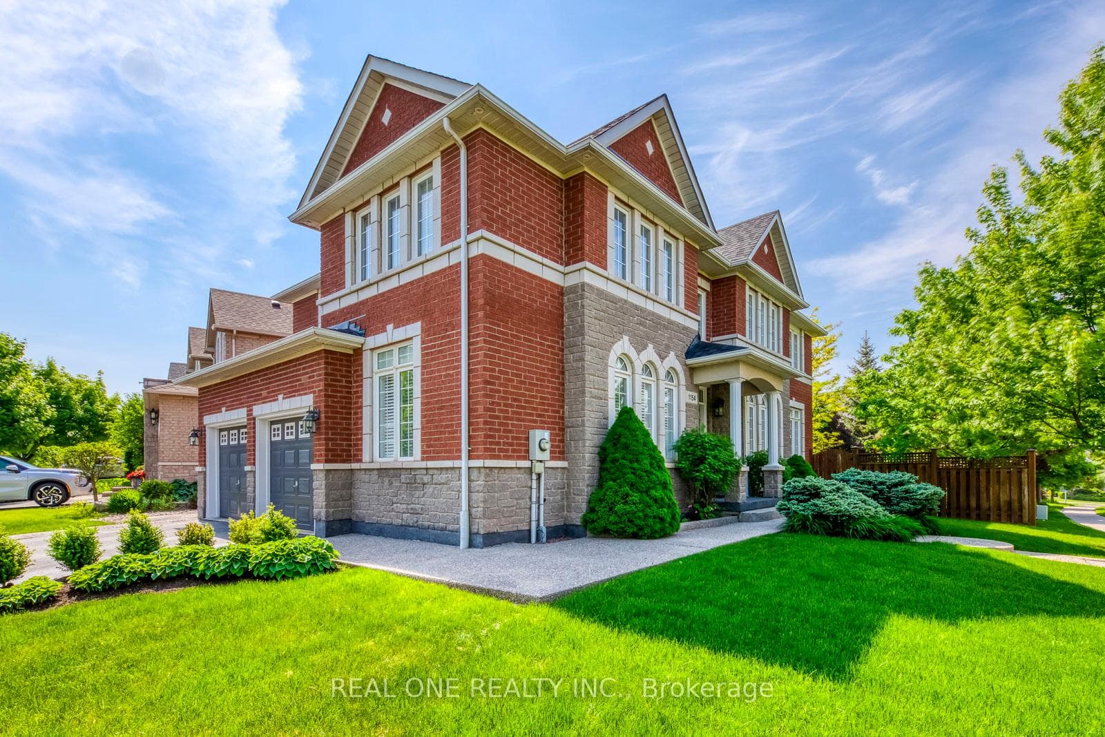 1154 Kestell Boulevard photo 2