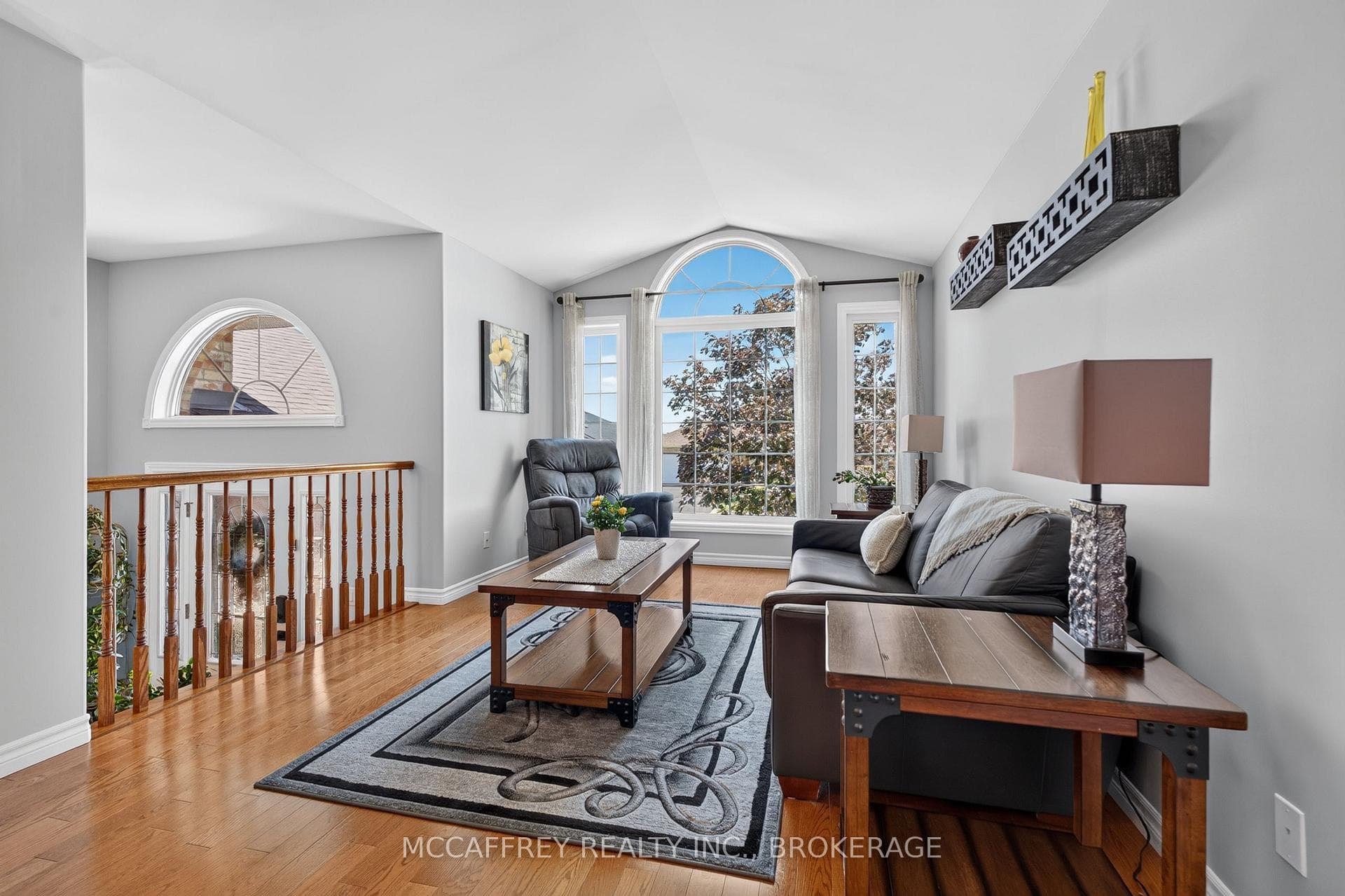 9 Hartwood Crescent photo 10