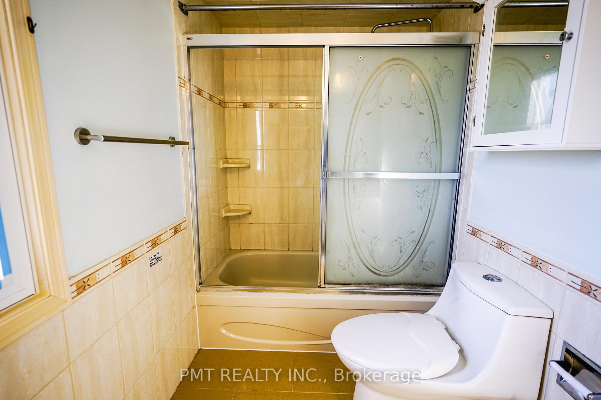 26 Dartmoor Drive Unit Main photo 20