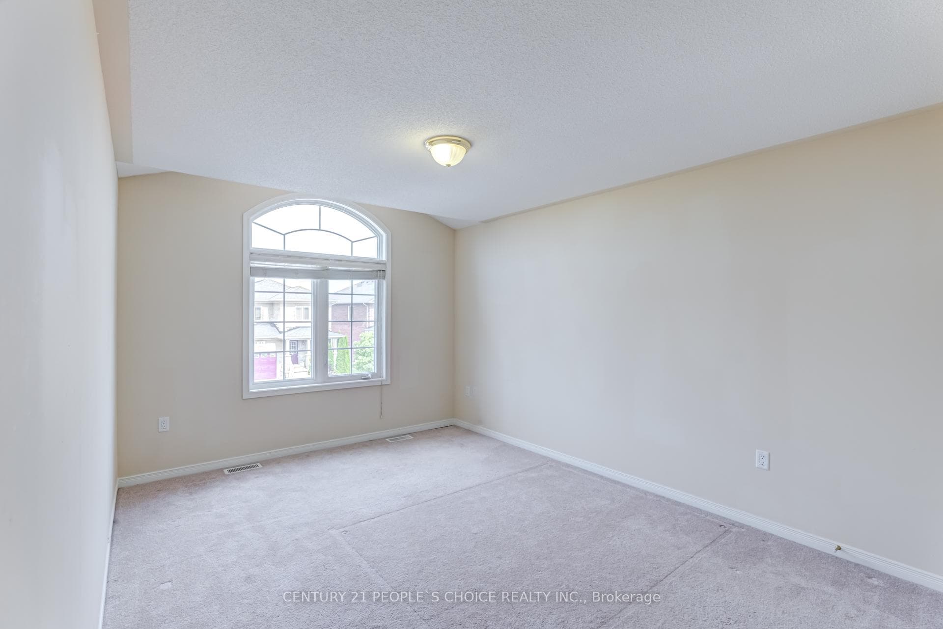 95 Richardson Crescent photo 19